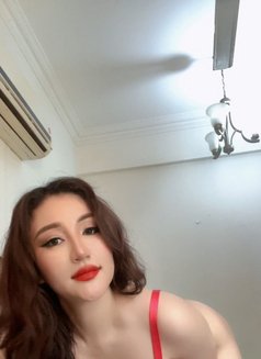 Linda - puta in Muscat Photo 7 of 12