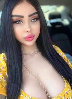 Linda - puta in Abu Dhabi Photo 1 of 4