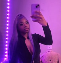 Linda - escort in Tabuk