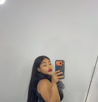 Linda - escort in Singapore