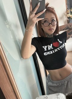 Linda - escort in Doha Photo 1 of 6