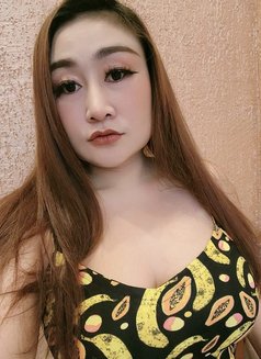 Linda - puta in Gurgaon Photo 2 of 3