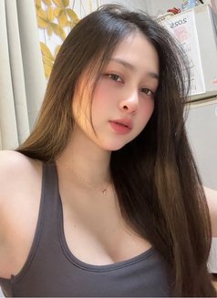 Linda - escort in Gurgaon Photo 1 of 5
