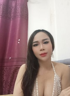 Linda - escort in Jeddah Photo 2 of 6