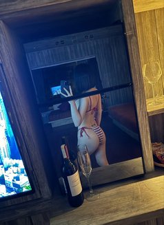 Linda - puta in Muscat Photo 4 of 5