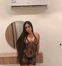 Linda - masseuse in Muscat Photo 1 of 5