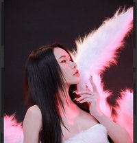 Linda - Transsexual escort in Abu Dhabi