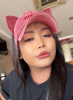 Linda - Transsexual escort in Muscat Photo 10 of 12