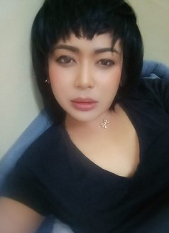 Linda - Transsexual escort in Muscat Photo 12 of 12