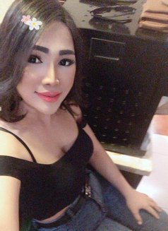 Linda thai masdage - puta in Al Manama Photo 2 of 4