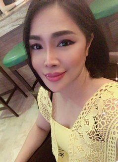 Linda thai masdage - puta in Al Manama Photo 4 of 4