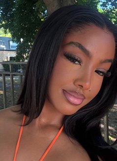 LINDA, THE BEAUTIFUL QUEEN - escort in Kathmandu Photo 1 of 2