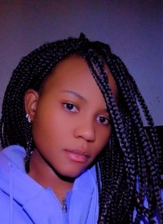 Linda - adult performer in Riyadh Photo 3 of 3