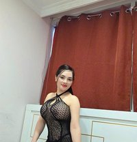 Linda - escort in Muscat
