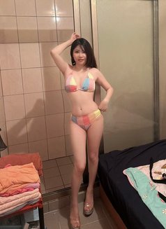 Linda - escort in Hanoi Photo 1 of 5