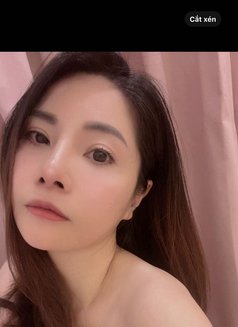 Linda - escort in Hanoi Photo 3 of 5