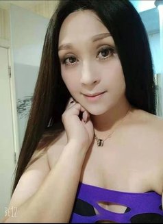 Linda1069 - Transsexual escort in Shanghai Photo 16 of 21