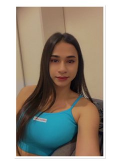 Linda69 - Transsexual escort in Abu Dhabi Photo 1 of 8