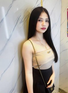 Lindabel - escort in Bali Photo 3 of 6