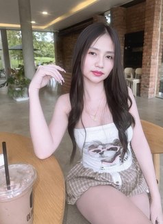 Lindabel - escort in Bali Photo 4 of 6