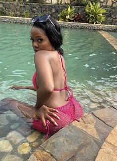 Lindah - escort in Johor Bahru Photo 2 of 3