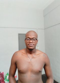 Lindo - Acompañantes masculino in Johannesburg Photo 1 of 3