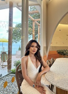 Lindsay in pattaya - Transsexual escort in Pattaya Photo 5 of 23