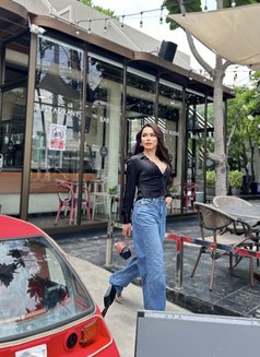 Lindsay in pattaya - Transsexual escort in Pattaya Photo 17 of 28