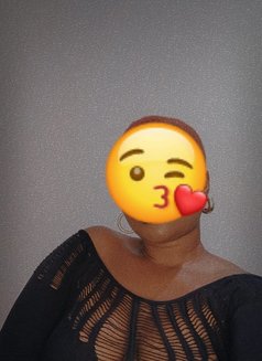 Lindsey - escort in Nairobi Photo 1 of 3