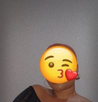 Lindsey - escort in Nairobi