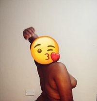 Lindsey - escort in Nairobi