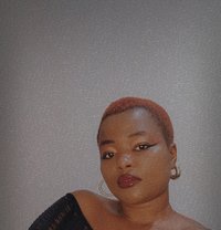 Lindsey - puta in Nairobi