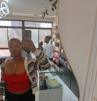 Lindsey - puta in Nairobi