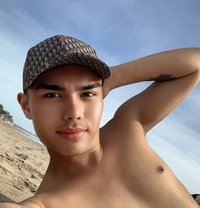Line Billy Arrived Bali - Male escort in Bali Photo 1 of 7