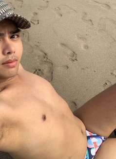 Line Billy Arrived Bali - Male escort in Bali Photo 2 of 7