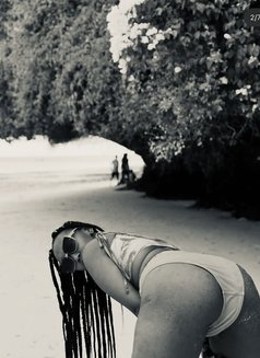 Linet - escort in Nairobi Photo 4 of 8