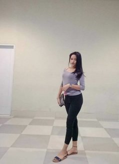 Ling - masseuse in Jakarta Photo 2 of 5