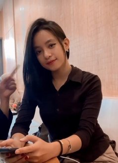 Ling - masseuse in Jakarta Photo 3 of 5