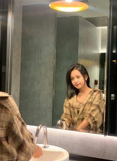 Ling - masseuse in Jakarta Photo 4 of 5