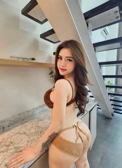 Ling Ling - Acompañantes transexual in Jakarta Photo 17 of 20