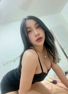 Ling Ling - escort in Muscat Photo 2 of 3