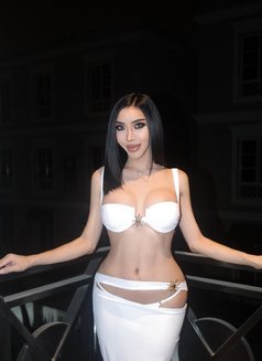 LingLing 69 - Transsexual escort in Riyadh Photo 12 of 13