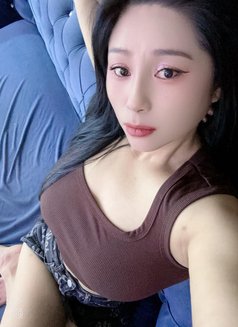 Linh Cim Rim Anal - escort in Mumbai Photo 9 of 12