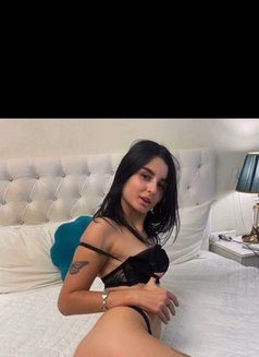 Amelia - escort in Doha Photo 3 of 4