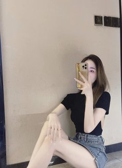 Linh gọi đến và gọi đi - escort in Doha Photo 1 of 5