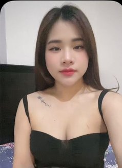 Linh - escort in Abu Dhabi Photo 3 of 3