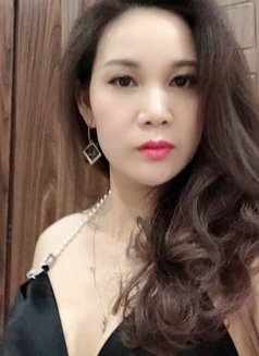 Linh Vu - escort in Hanoi Photo 1 of 7