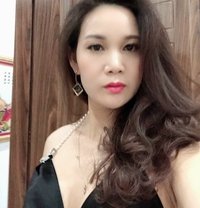 Linh Vu - puta in Hanoi