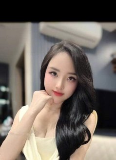 Linhnhi - escort in Hanoi Photo 1 of 6