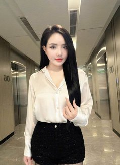 Linhnhi - escort in Hanoi Photo 2 of 6